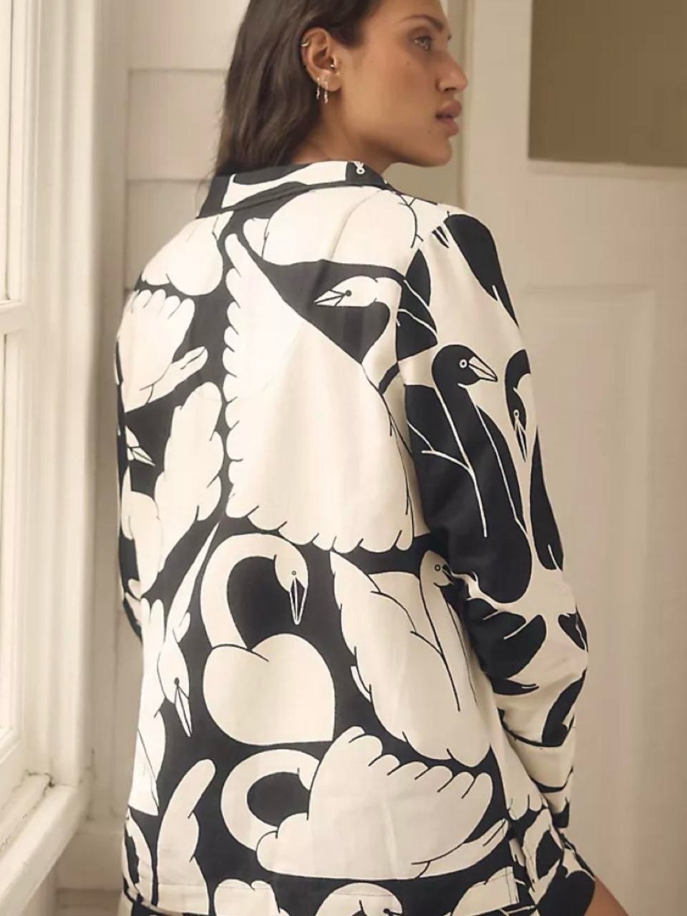 Cecilia Pettersson by Anthropologie Women's M  B &W Swan Print Button flannel